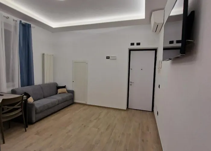 Ari's Apartmán La Spezia