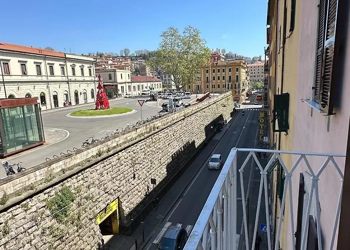 Ari's Apartamento La Spezia