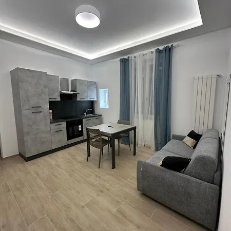 Apartment Ari's